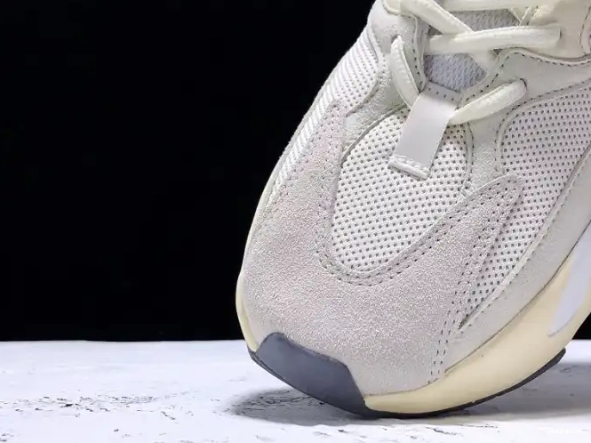 Adidas Analog EG7596 Yeezy Boost 700 0505